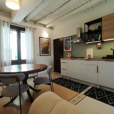 Biscottari Apartment *